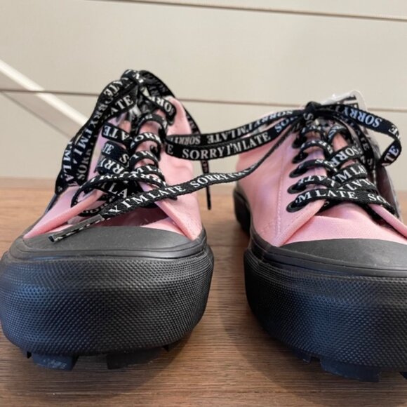 Limited Edition Vans x Lazy Oaf Style 29 Black Lug Sole in Almond Blossom - Picture 7 of 9
